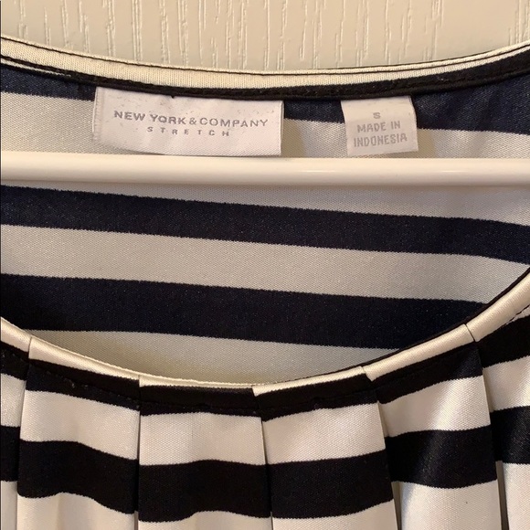 New York and Company stretch striped Jersey Knit Blouse—SZ. Small - Picture 2 of 7